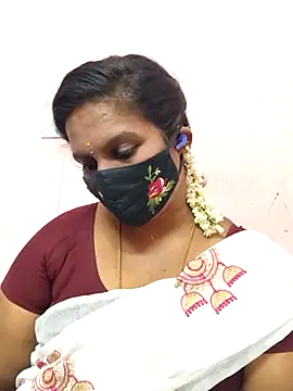 Snapshot of CuteTamizhachi chatting on 18, 7, 2026 CuteTamizhachi online show from 18, 7, 2026