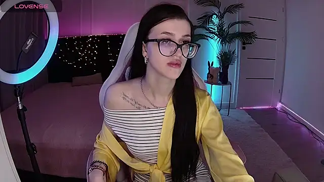 Ariella Me online show from 3, 6, 2026