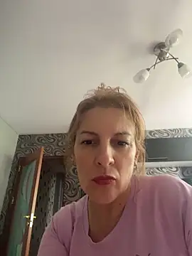 Snapshot of Hot-Milf4U chatting on 20, 5, 2026 Hot-Milf4U online show from 20, 5, 2026