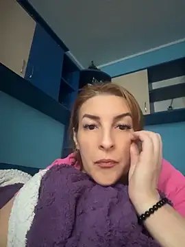 Snapshot of Hot-Milf4U chatting on 1, 6, 2026 Hot-Milf4U online show from 1, 6, 2026