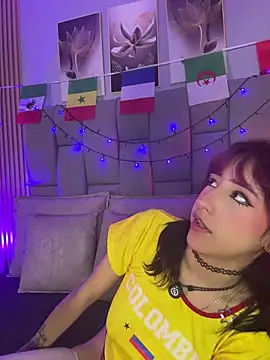 Mika love milo online show from 4, 7, 2026