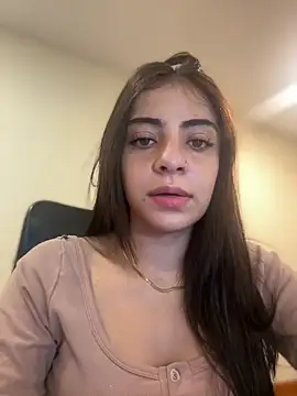 Hanna Cruz  online show from 3, 6, 2026