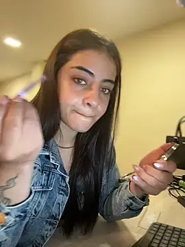 Hanna Cruz  online show from 21, 7, 2026