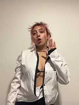 Emma Cut online show from 28, 5, 2026