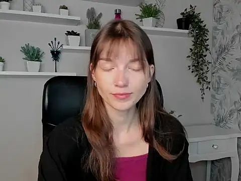 KiraBliss28 online show from 26, 5, 2026