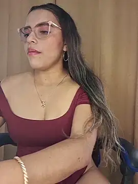 Snapshot of Estrella_em chatting on 23, 5, 2026 Estrella em online show from 23, 5, 2026