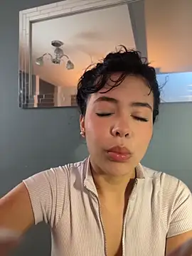 FERNANDAXX  online show from 23, 5, 2026