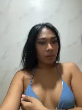 hugecock tamira online show from 3, 6, 2026