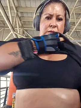CurvyFireLatina online show from 3, 6, 2026