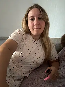 MarieHeartt online show from 2, 7, 2026