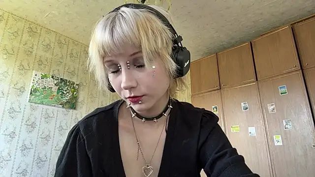 FatimahFroman online show from 23, 5, 2026