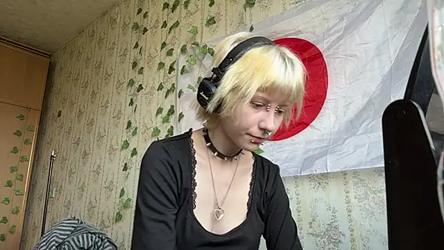 FatimahFroman online show from 2, 6, 2026