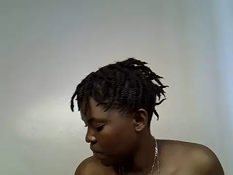 Snapshot of Angelqueen22 chatting on 7, 6, 2026 Angelqueen22 online show from 7, 6, 2026