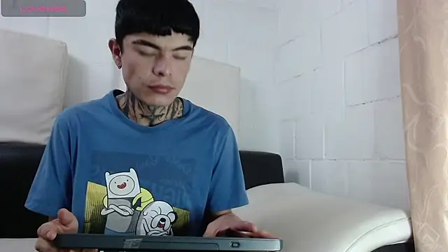 Snapshot of badboy-fox chatting on 22, 6, 2026 badboy-fox online show from 22, 6, 2026
