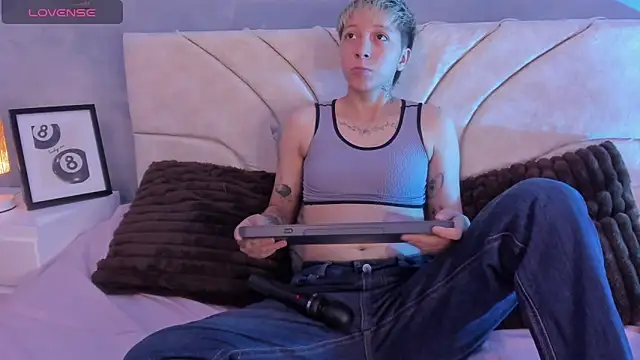 vane grey online show from 26, 5, 2026