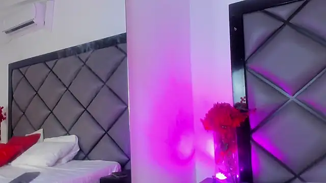 IsabellaVillalobos online show from 2, 6, 2026