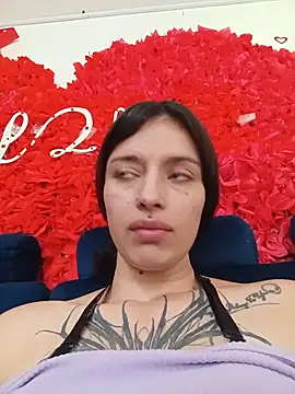 Lucia evans22 online show from 4, 6, 2026