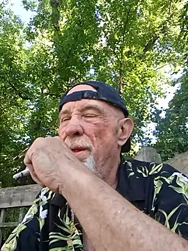 Snapshot of Dreamzluvz2 chatting on 20, 6, 2026 Dreamzluvz2 online show from 20, 6, 2026