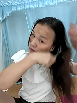 Snapshot of Lye_lovely chatting on 10, 7, 2026 Lye lovely online show from 10, 7, 2026