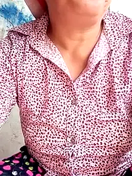 Snapshot of Bong_sexy chatting on 8, 7, 2026 Bong sexy online show from 8, 7, 2026