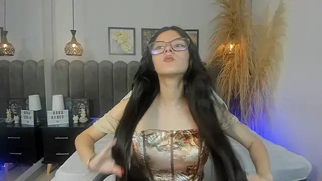 Snapshot of amber_hill__ chatting on 28, 5, 2026 amber hill online show from 28, 5, 2026