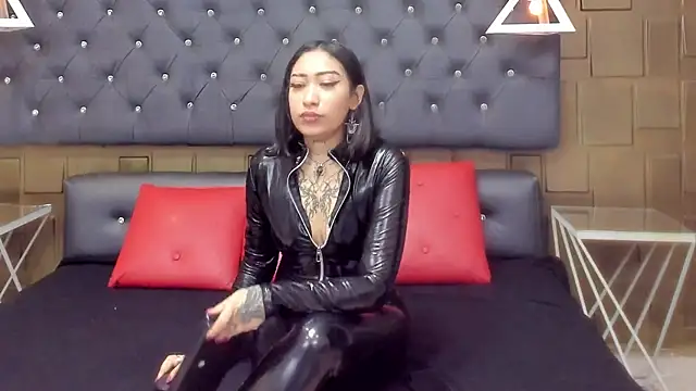 LennaCruz online show from 31, 5, 2026