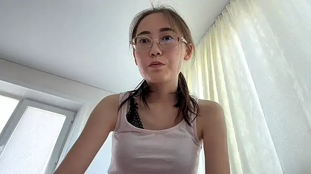VickieTrudo online show from 16, 7, 2026