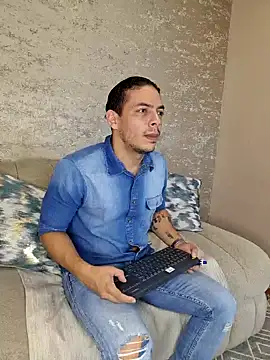 Snapshot of OliverWyse chatting on 16, 6, 2026 OliverWyse online show from 16, 6, 2026