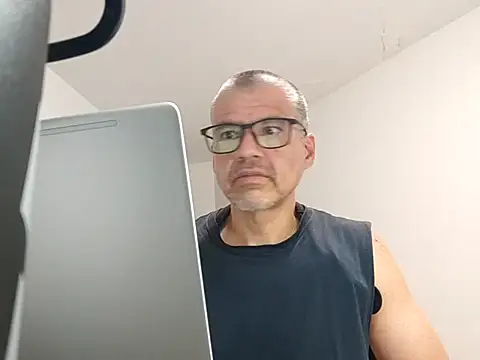 Gaceru01006 online show from 15, 7, 2026