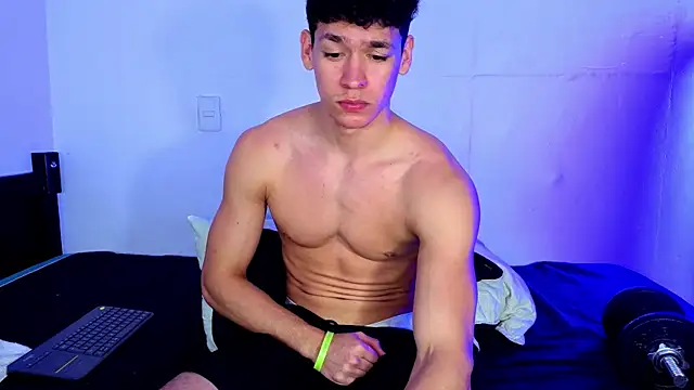 Luke Muscle online show from 4, 6, 2026