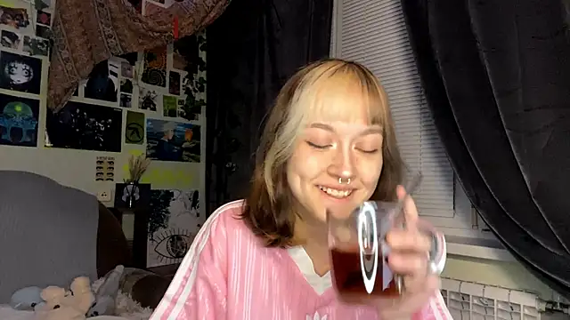 YourFavoriteAltgirl online show from 30, 5, 2026