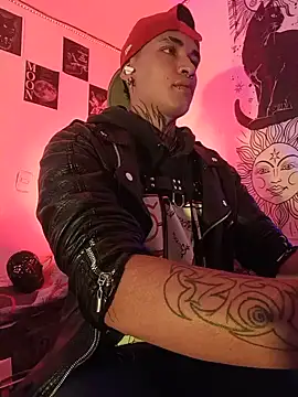 Snapshot of AlecBanne_ chatting on 13, 7, 2026 AlecBanne online show from 13, 7, 2026