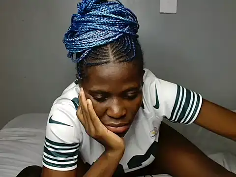 Snapshot of lue_bianca chatting on 17, 7, 2026 lue bianca online show from 17, 7, 2026