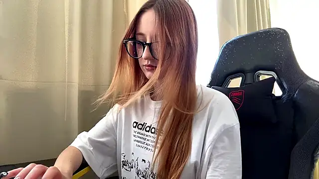 Sunshine Kira online show from 31, 5, 2026