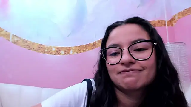 Snapshot of AuroraGreyy chatting on 17, 7, 2026 AuroraGreyy online show from 17, 7, 2026
