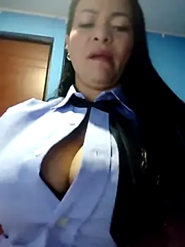 MONSERRAT ETHAN online show from 21, 6, 2026