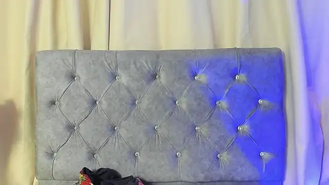 AbbyCollins   online show from 1, 6, 2026