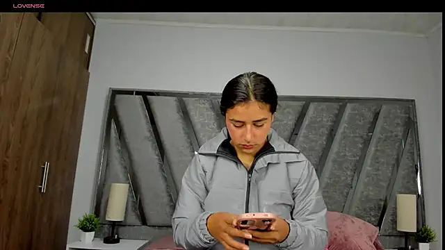 selene evanss online show from 30, 5, 2026