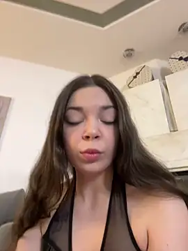 NicoleYoungXXX online show from 29, 5, 2026