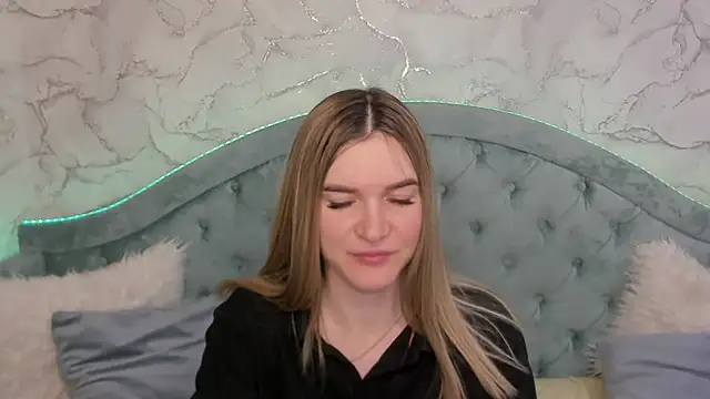 RoxyReignn online show from 31, 5, 2026