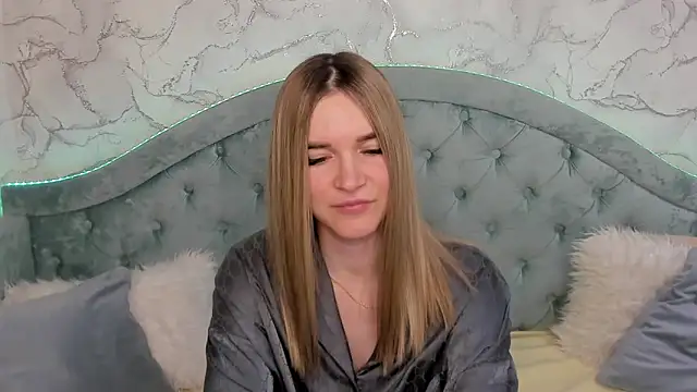 RoxyReignn online show from 2, 6, 2026