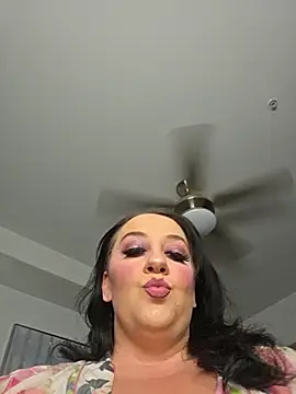 Snapshot of CreamVixen chatting on 12, 6, 2026 CreamVixen online show from 12, 6, 2026