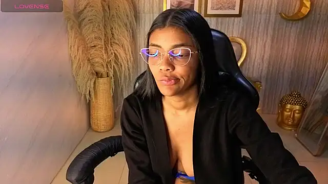 valentina gomez s online show from 18, 7, 2026