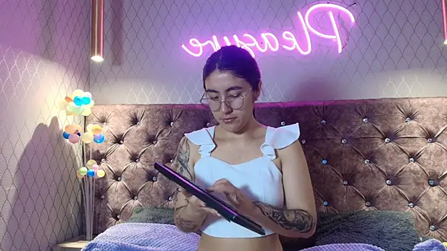 AntonellaRosex online show from 2, 6, 2026