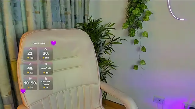 Zoe Queens online show from 13, 7, 2026
