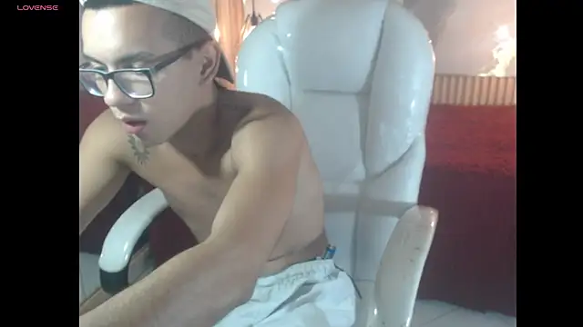 maximiliano hotdevil online show from 31, 5, 2026