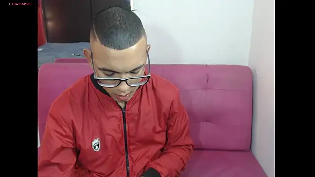 maximiliano hotdevil online show from 2, 6, 2026