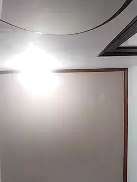 YoenLyy online show from 25, 7, 2026