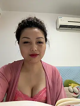 Luckylilyss online show from 1, 7, 2026
