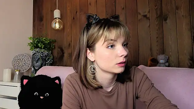 Snapshot of IvoryPesante chatting on 8, 6, 2026 IvoryPesante online show from 8, 6, 2026